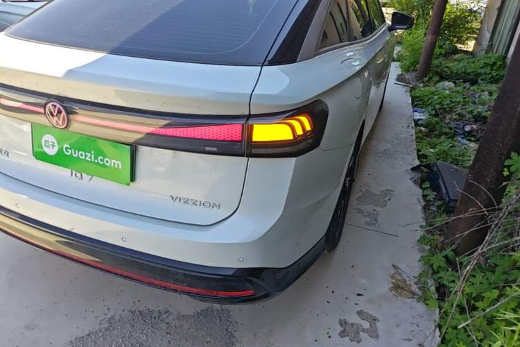 Used Volkswagen ID.7 VIZZION 2024 PRO Model Right Rear Taillight
