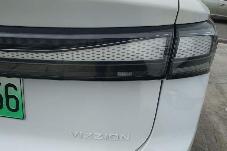Used Volkswagen ID.7 VIZZION 2024 First Edition Right Rear Taillight