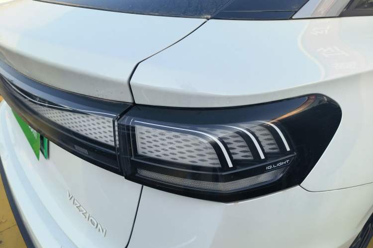 Used Volkswagen ID.7 VIZZION 2024 First Edition Right Rear Taillight