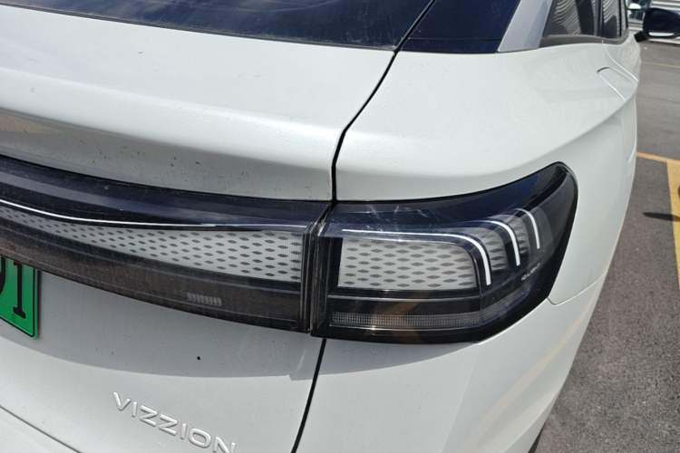 Used Volkswagen ID.7 VIZZION 2024 First Edition Right Rear Taillight