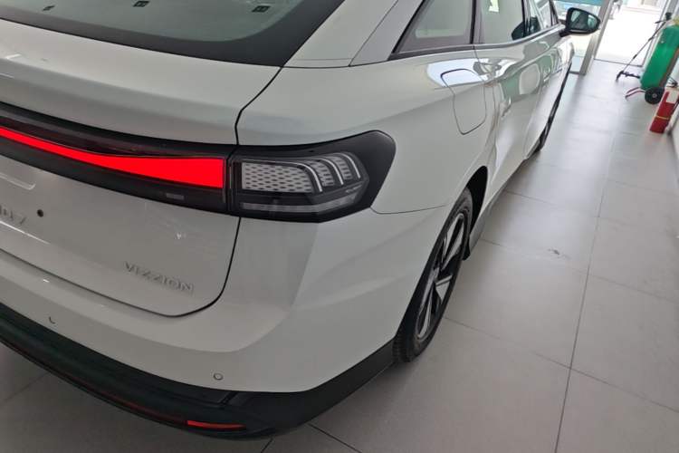 Used Volkswagen ID.7 VIZZION 2024 AIR model Right Rear Taillight