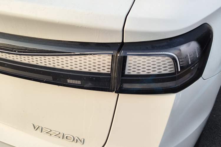 Used Volkswagen ID.7 VIZZION 2024 AIR model Right Rear Taillight