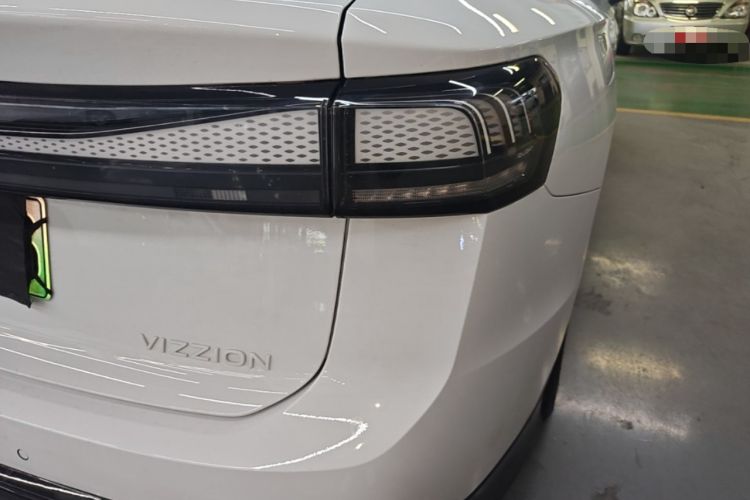 Used Volkswagen ID.7 VIZZION 2024 AIR model Right Rear Taillight
