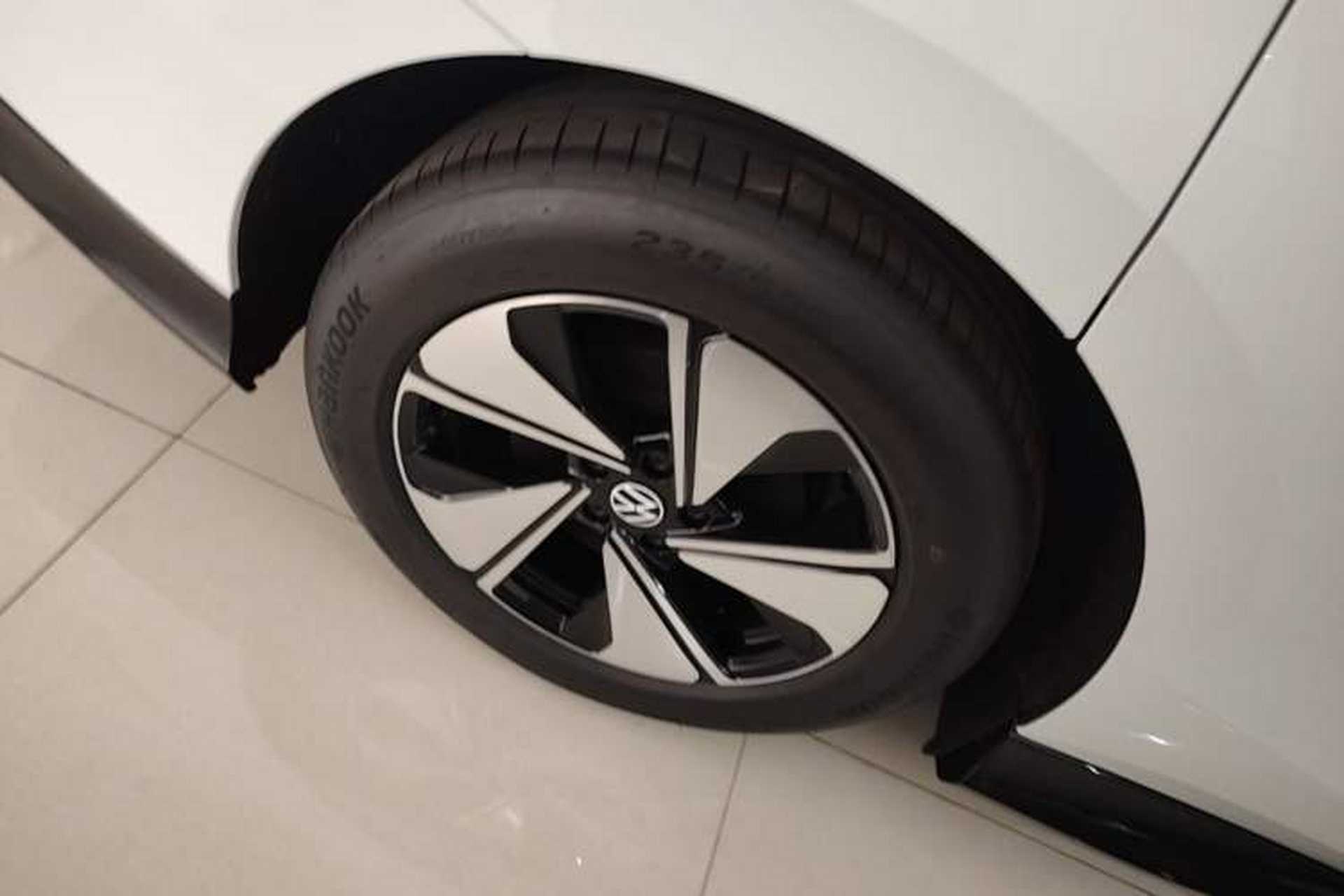 Used Volkswagen ID.7 VIZZION 2024 AIR model Right Rear Wheel Hub