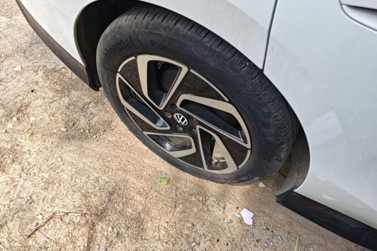 Used Volkswagen ID.7 VIZZION 2024 PRO Model Right Rear Wheel Hub