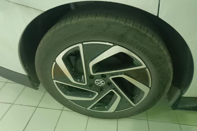 Used Volkswagen ID.7 VIZZION 2024 PRO Model Right Rear Wheel Hub