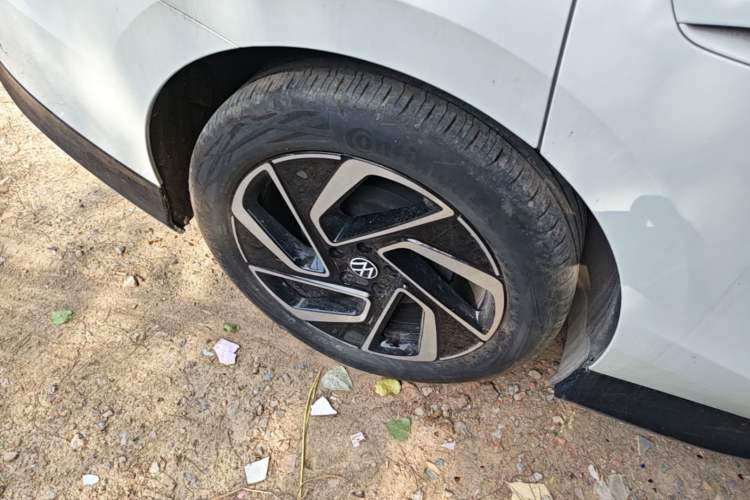 Used Volkswagen ID.7 VIZZION 2024 PRO Model Right Rear Wheel Hub