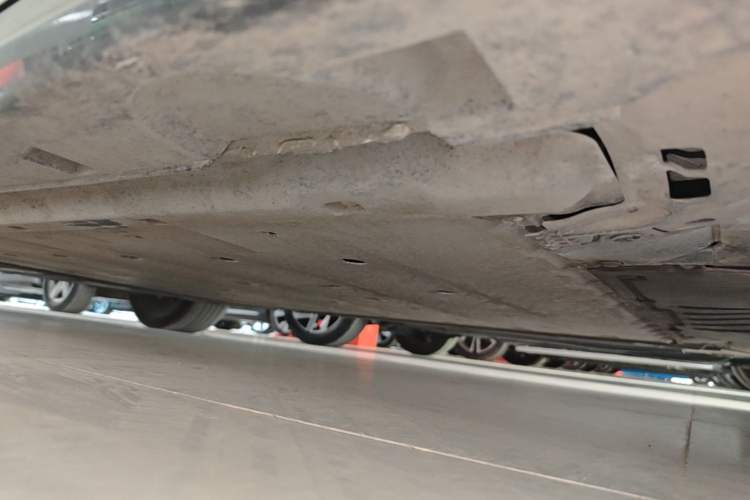 Used Volkswagen ID.7 VIZZION 2024 PRO Model Right Side Sill