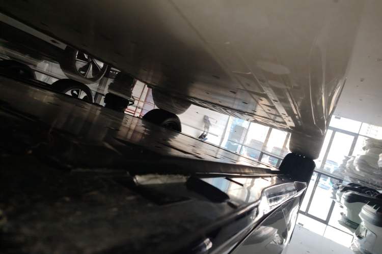 Used Volkswagen ID.7 VIZZION 2024 AIR model Right Side Sill