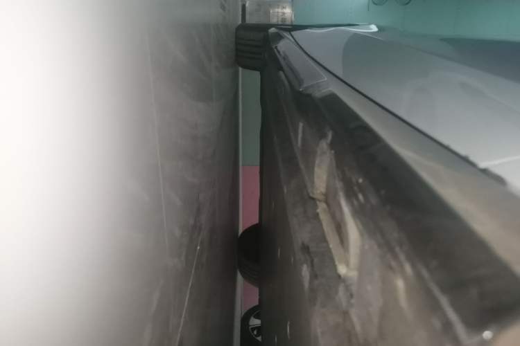 Used Volkswagen ID.7 VIZZION 2024 AIR model Right Side Sill
