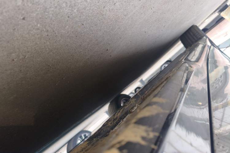 Used Volkswagen ID.7 VIZZION 2024 AIR model Right Side Sill
