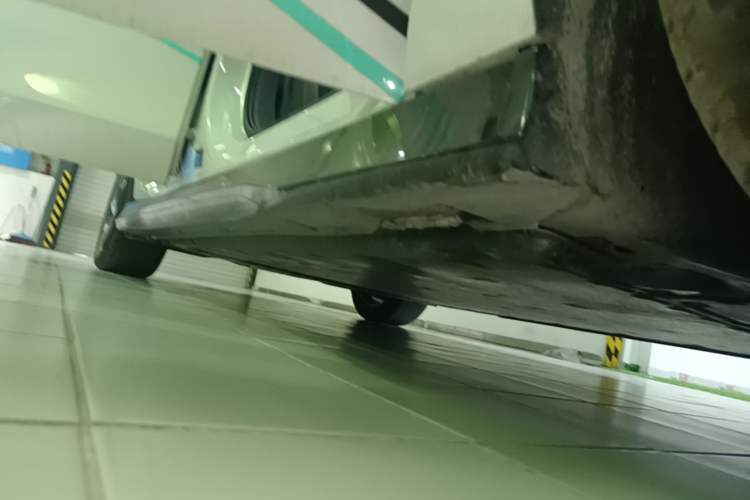 Used Volkswagen ID.7 VIZZION 2024 PRO Model Right Side Sill