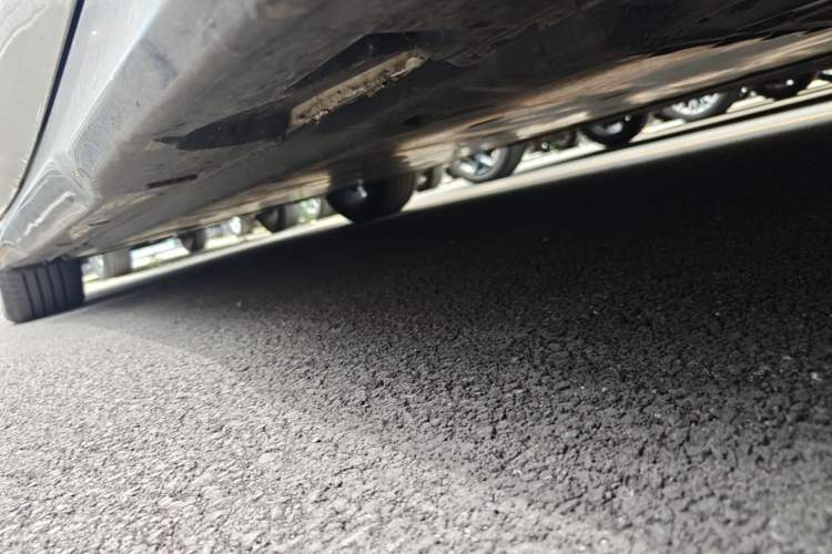 Used Volkswagen ID.7 VIZZION 2024 First Edition Right Side Sill