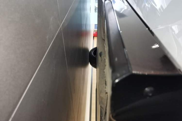 Used Volkswagen ID.7 VIZZION 2024 PRIME Right Side Sill