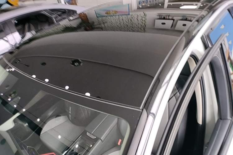 Used Volkswagen ID.7 VIZZION 2024 AIR model Roof