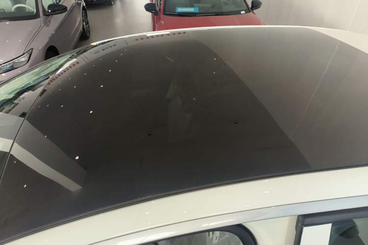 Used Volkswagen ID.7 VIZZION 2024 AIR model Roof