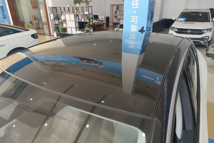 Used Volkswagen ID.7 VIZZION 2024 AIR model Roof