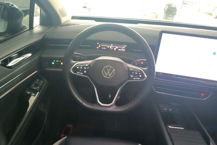Used Volkswagen ID.7 VIZZION 2024 PRO Model Steering Wheel