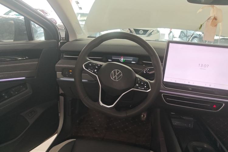 Used Volkswagen ID.7 VIZZION 2024 PRO Model Steering Wheel