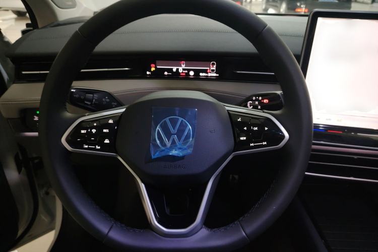 Used Volkswagen ID.7 VIZZION 2024 AIR model Steering Wheel
