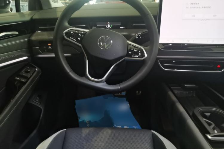 Used Volkswagen ID.7 VIZZION 2024 PRO Model Steering Wheel