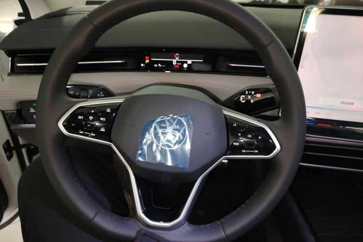 Used Volkswagen ID.7 VIZZION 2024 AIR model Steering Wheel
