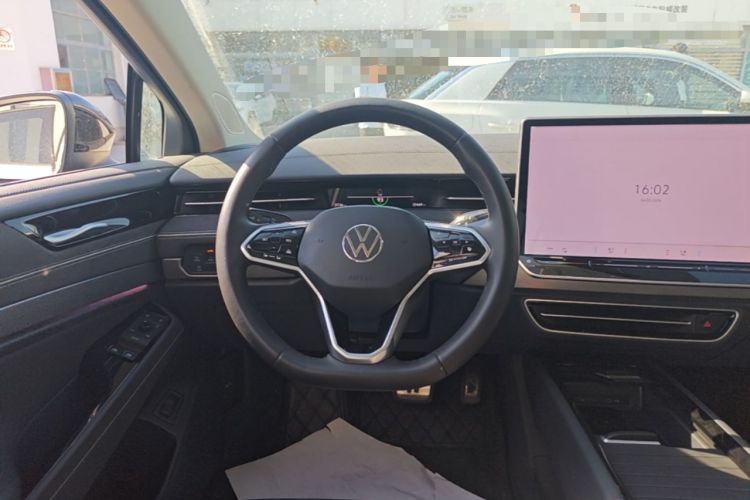 Used Volkswagen ID.7 VIZZION 2024 PRO Model Steering Wheel