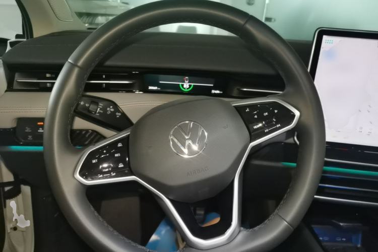 Used Volkswagen ID.7 VIZZION 2024 AIR model Steering Wheel