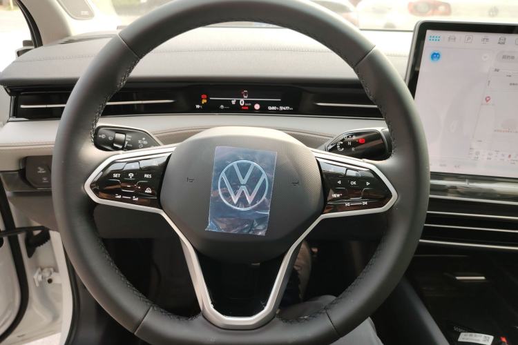 Used Volkswagen ID.7 VIZZION 2024 AIR model Steering Wheel