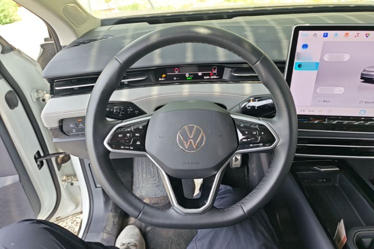 Used Volkswagen ID.7 VIZZION 2024 AIR model Steering Wheel