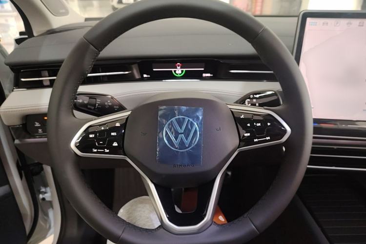 Used Volkswagen ID.7 VIZZION 2024 AIR model Steering Wheel