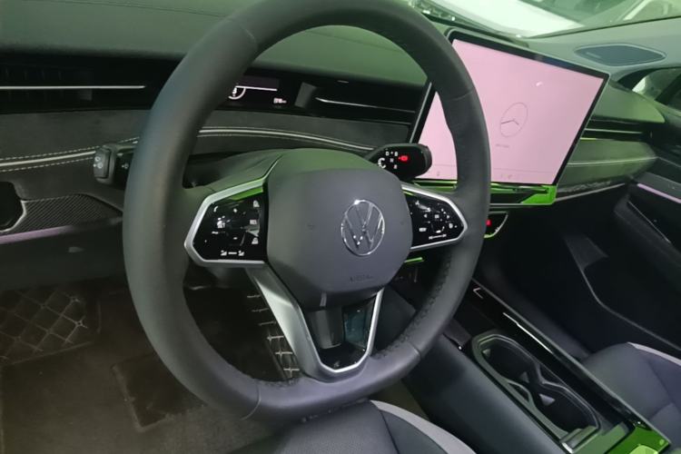 Used Volkswagen ID.7 VIZZION 2024 PRO Model Steering Wheel