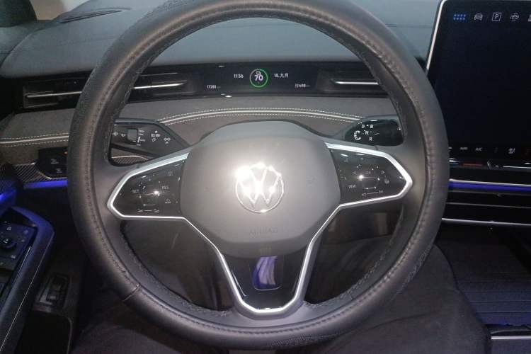 Used Volkswagen ID.7 VIZZION 2024 PRO Model Steering Wheel