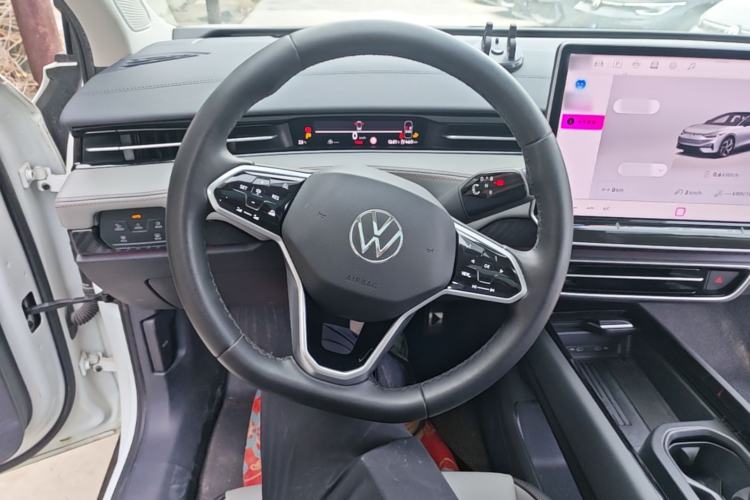 Used Volkswagen ID.7 VIZZION 2024 AIR model Steering Wheel
