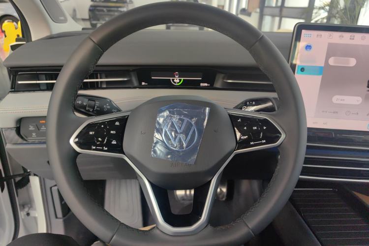 Used Volkswagen ID.7 VIZZION 2024 AIR model Steering Wheel