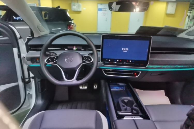 Used Volkswagen ID.7 VIZZION 2024 PRO Model Steering Wheel