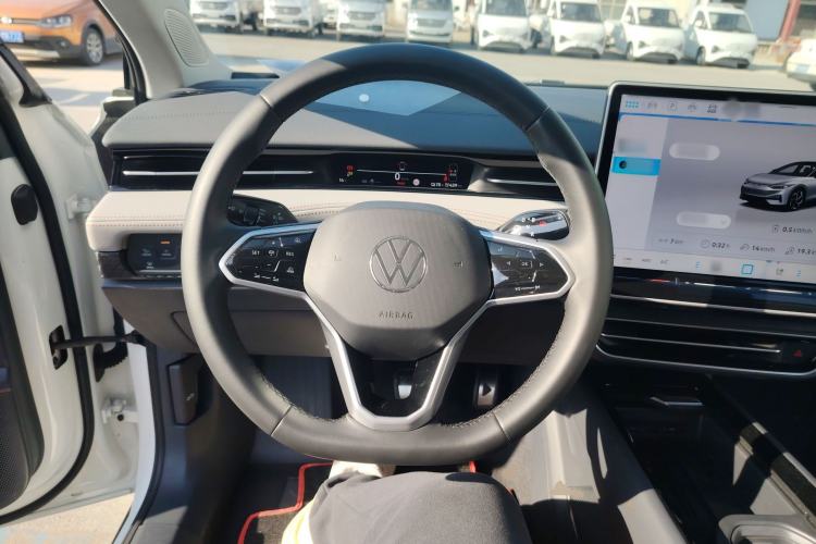 Used Volkswagen ID.7 VIZZION 2024 AIR model Steering Wheel
