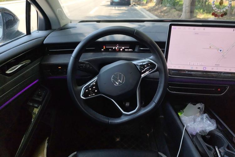 Used Volkswagen ID.7 VIZZION 2024 First Edition Steering Wheel