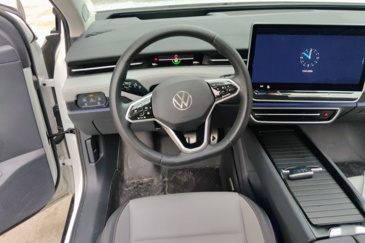Used Volkswagen ID.7 VIZZION 2024 AIR model Steering Wheel