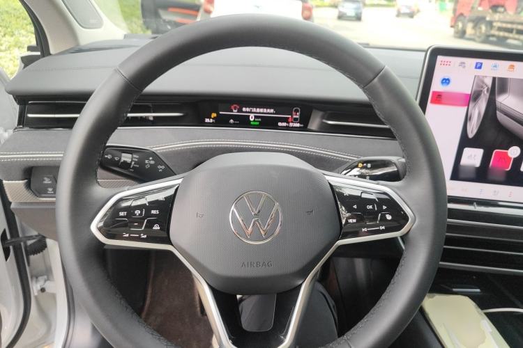 Used Volkswagen ID.7 VIZZION 2024 PRO Model Steering Wheel