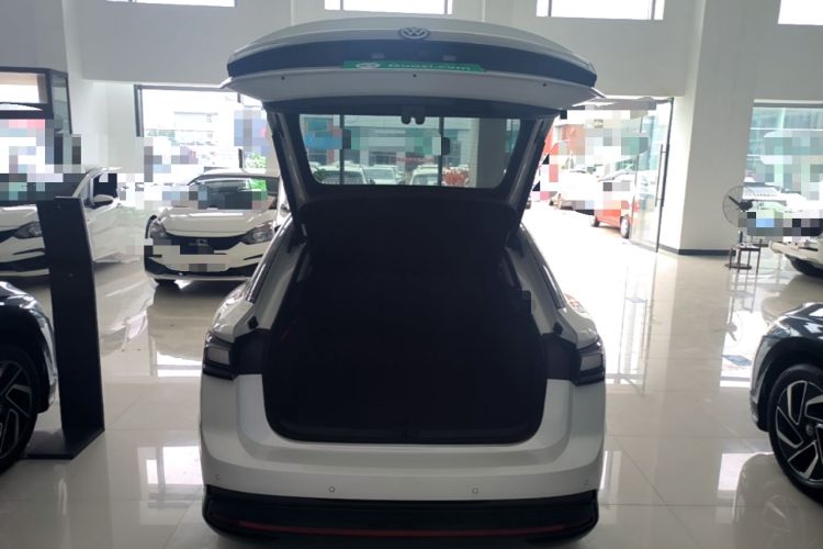 Used Volkswagen ID.7 VIZZION 2024 PRO Model Trunk