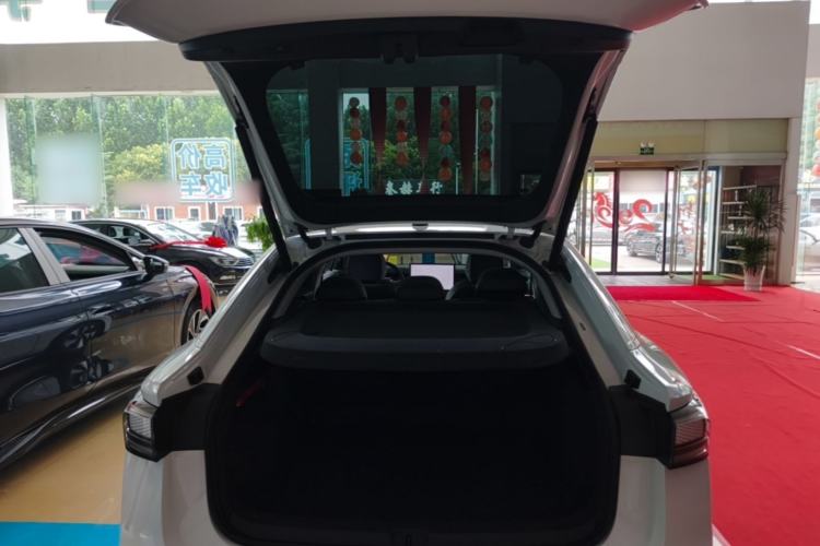 Used Volkswagen ID.7 VIZZION 2024 AIR model Trunk