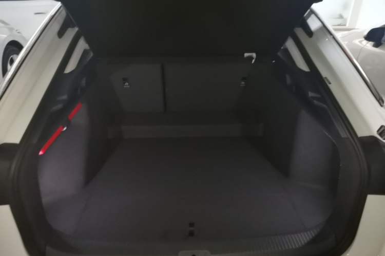 Used Volkswagen ID.7 VIZZION 2024 AIR model Trunk