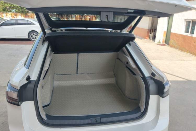 Used Volkswagen ID.7 VIZZION 2024 First Edition Trunk