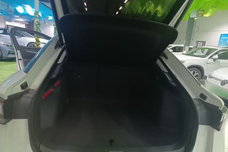 Used Volkswagen ID.7 VIZZION 2024 PRO Model Trunk