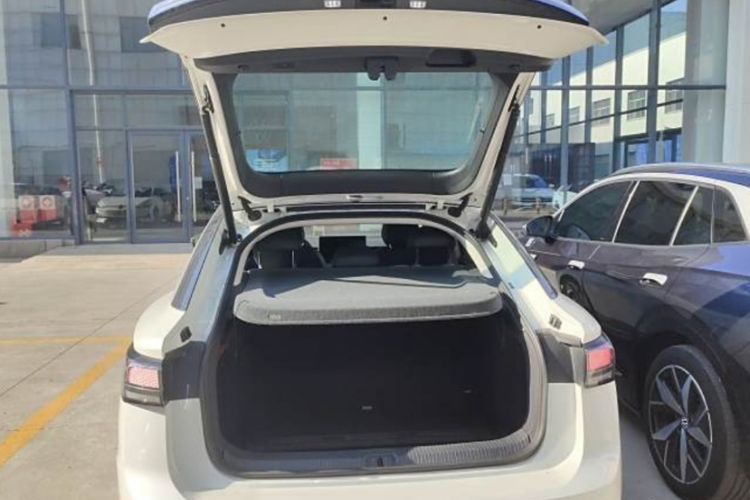 Used Volkswagen ID.7 VIZZION 2024 First Edition Trunk