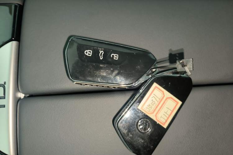 Used Volkswagen ID.7 VIZZION 2024 AIR model Vehicle Key