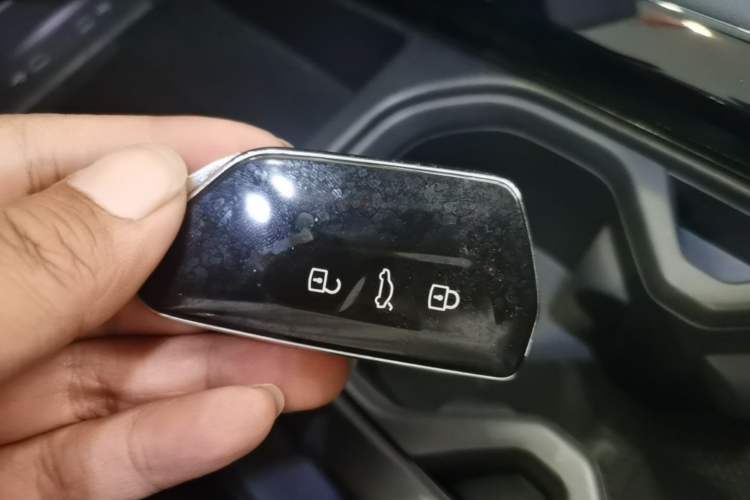 Used Volkswagen ID.7 VIZZION 2024 PRO Model Vehicle Key