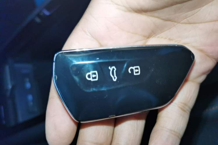 Used Volkswagen ID.7 VIZZION 2024 AIR model Vehicle Key