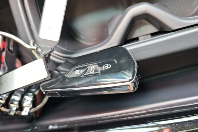 Used Volkswagen ID.7 VIZZION 2024 PRO Model Vehicle Key